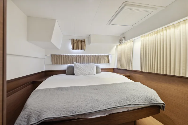 Slide: The Image of Lagoon 42 2019 - 83