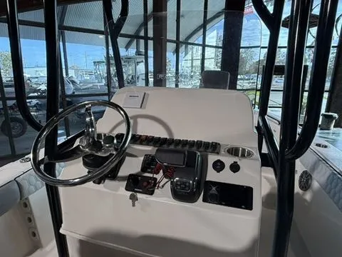 Slide: The Image of Sea Chaser 26 LX 2026 - 18