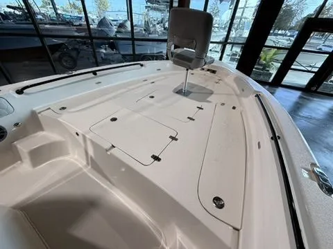 Slide: The Image of Sea Chaser 26 LX 2026 - 20