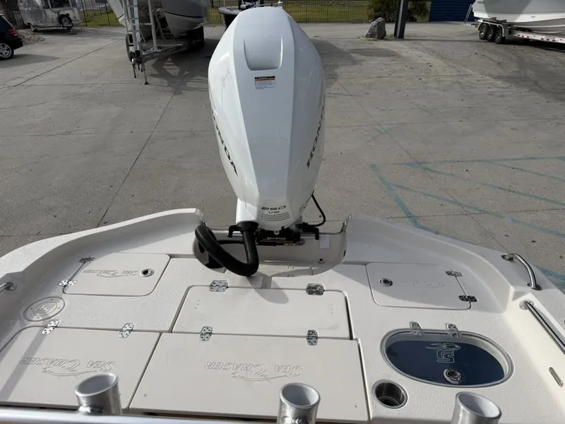 Slide: The Image of Sea Chaser 23 LX 2026 - 10