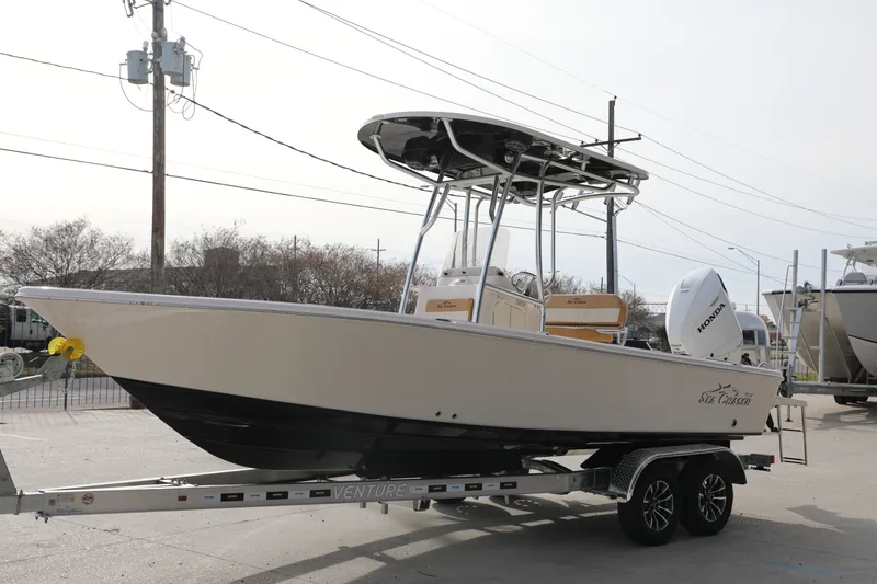 Slide: The Image of Sea Chaser 23 LX 2026 - 4