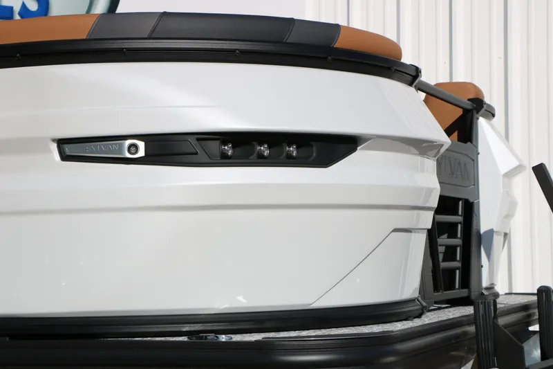 Slide: The Image of Sylvan L3 LZ DH Platinum Edition Tri Toon 2026 - 15