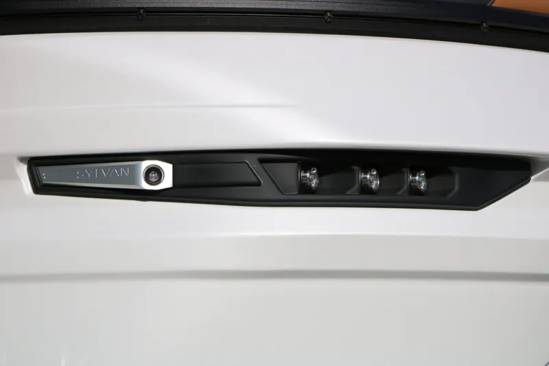 Slide: The Image of Sylvan L3 LZ DH Platinum Edition Tri Toon 2026 - 16