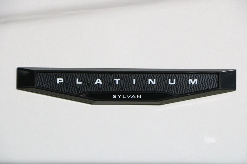 Slide: The Image of Sylvan L3 LZ DH Platinum Edition Tri Toon 2026 - 17