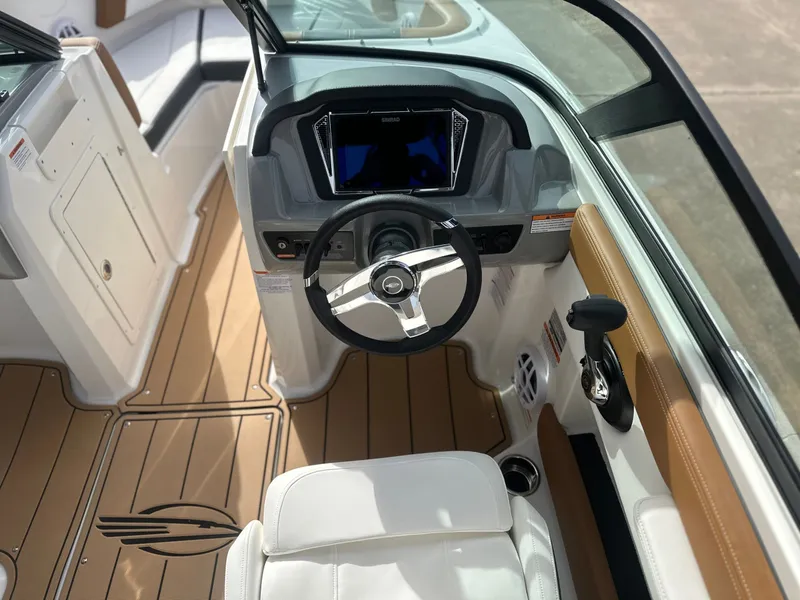 Slide: The Image of Chaparral 21 SSi 2026 - 5