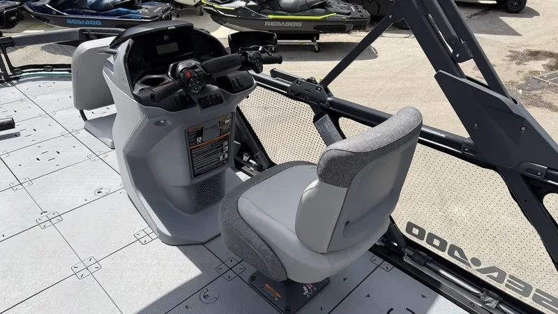 Slide: The Image of Sea-Doo Switch Sport™ 21 - 300 Hp Galvanized 2026 - 13