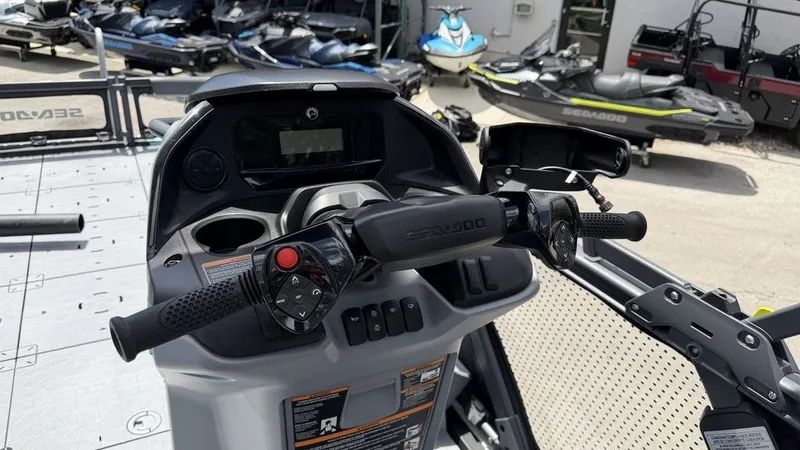 Slide: The Image of Sea-Doo Switch Sport™ 21 - 300 Hp Galvanized 2026 - 15