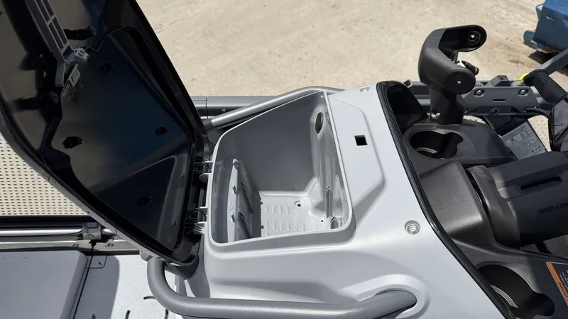 Slide: The Image of Sea-Doo Switch Sport™ 21 - 300 Hp Galvanized 2026 - 17