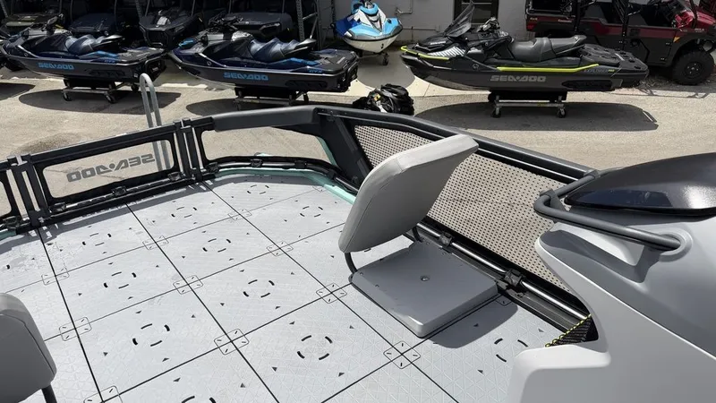 Slide: The Image of Sea-Doo Switch Sport™ 21 - 300 Hp Galvanized 2026 - 19