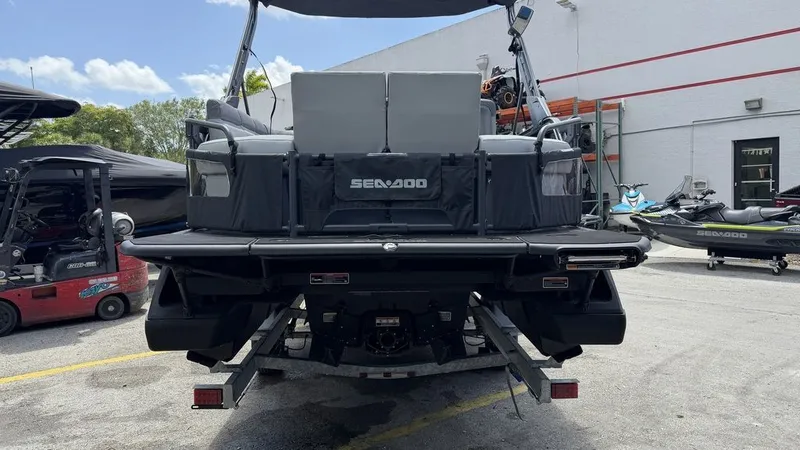 Slide: The Image of Sea-Doo Switch Sport™ 21 - 300 Hp Galvanized 2026 - 3