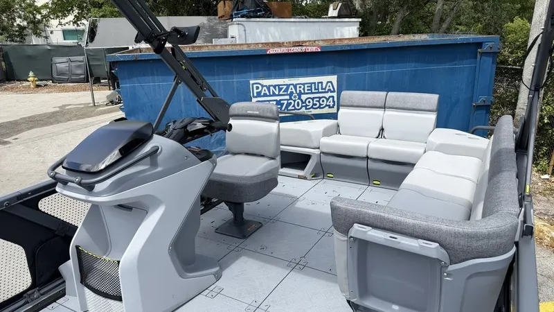 Slide: The Image of Sea-Doo Switch Sport™ 21 - 300 Hp Galvanized 2026 - 8