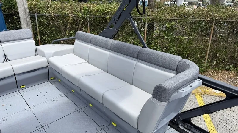 Slide: The Image of Sea-Doo Switch Sport™ 21 - 300 Hp Galvanized 2026 - 9