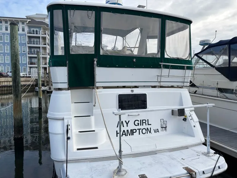 The Image of Cruisers Yachts 3650 Aft Cabin 1997 - 0