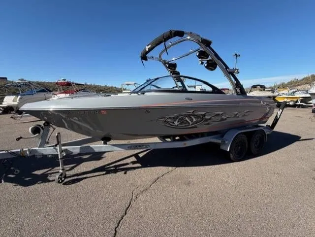 Slide: The Image of Malilbu Wakesetter 23 LSV 2006 - 5