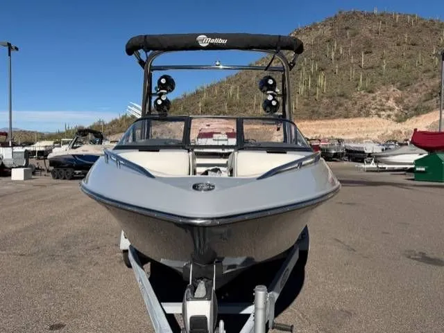 Slide: The Image of Malilbu Wakesetter 23 LSV 2006 - 6