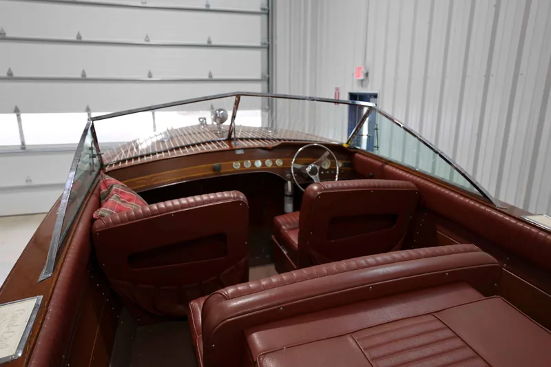 Slide: The Image of Grand Runabout 1985 - 16