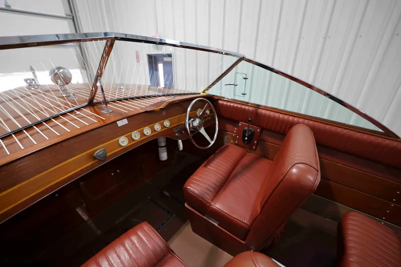 Slide: The Image of Grand Runabout 1985 - 9