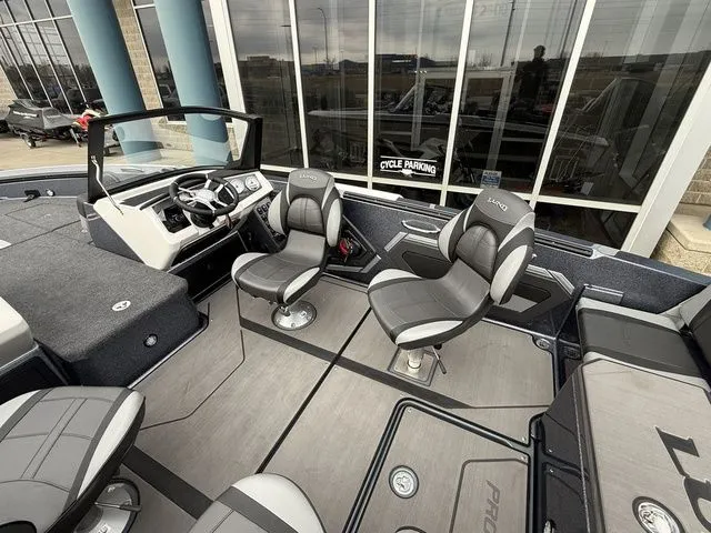 Slide: The Image of Lund 202 PRO-V GL Sport 2026 - 16