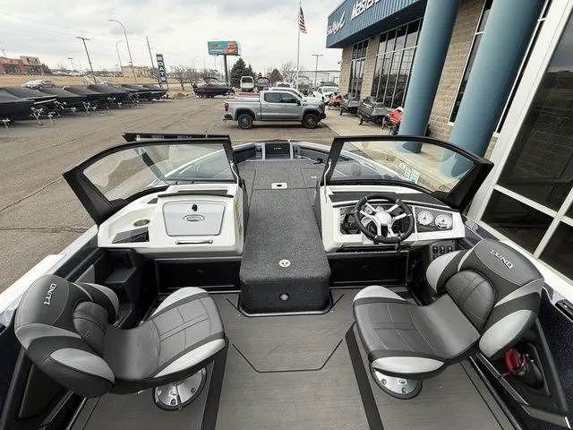 Slide: The Image of Lund 202 PRO-V GL Sport 2026 - 18