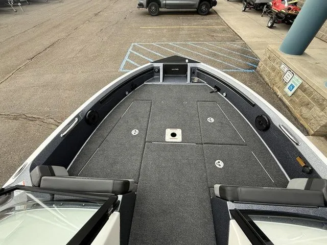 Slide: The Image of Lund 202 PRO-V GL Sport 2026 - 26