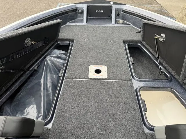 Slide: The Image of Lund 202 PRO-V GL Sport 2026 - 28