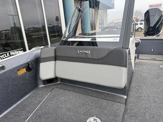 Slide: The Image of Lund 202 PRO-V GL Sport 2026 - 31