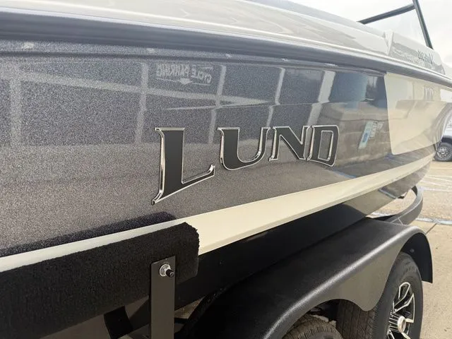 Slide: The Image of Lund 202 PRO-V GL Sport 2026 - 8