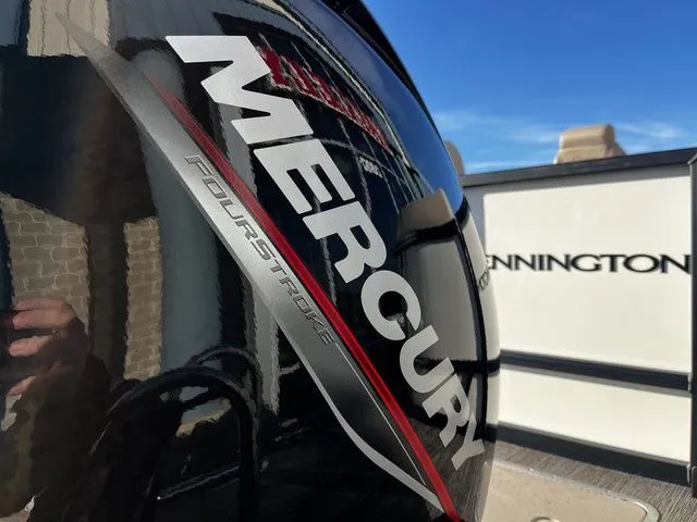 Slide: The Image of Bennington 22SSR Lux TriToon Pontoon 2026 - 10