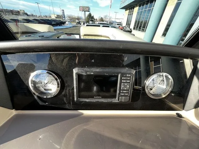 Slide: The Image of Bennington 22SSR Lux TriToon Pontoon 2026 - 20