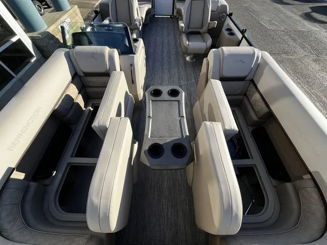 Slide: The Image of Bennington 22SSR Lux TriToon Pontoon 2026 - 24