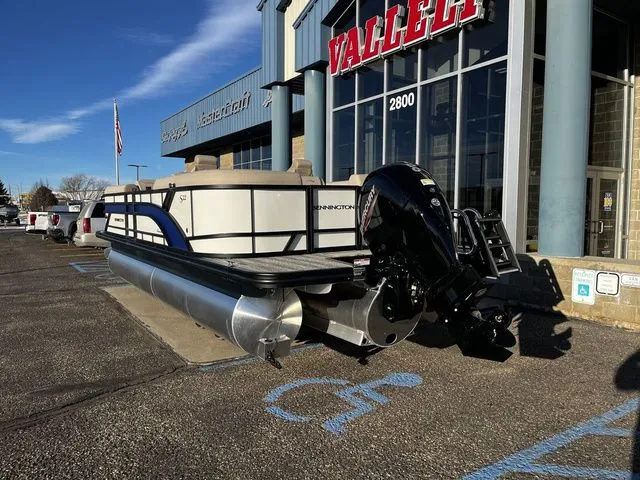 Slide: The Image of Bennington 22SSR Lux TriToon Pontoon 2026 - 7