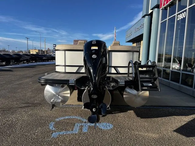 Slide: The Image of Bennington 22SSR Lux TriToon Pontoon 2026 - 8