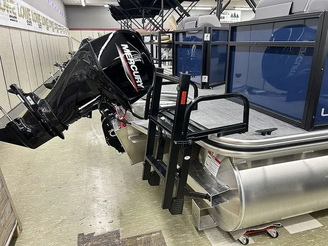 Slide: The Image of Lowe LS 210 WT 2026 - 13