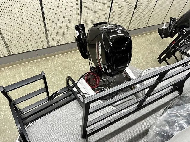 Slide: The Image of Lowe LF 194 2026 - 12