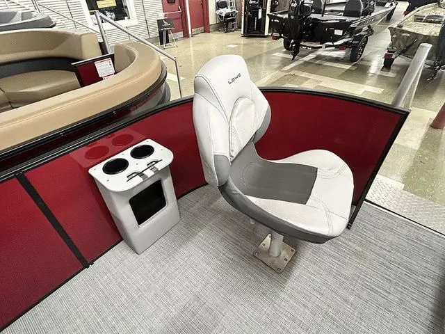 Slide: The Image of Lowe LF 194 2026 - 3