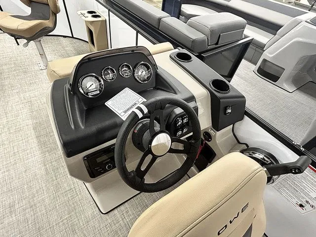 Slide: The Image of Lowe LF 214 2026 - 6