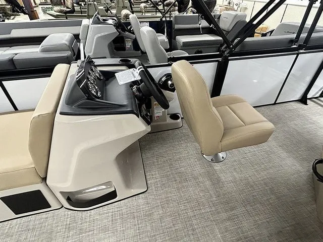 Slide: The Image of Lowe LF 214 2026 - 7