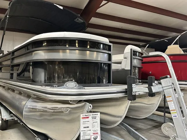 The Image of Lowe SS 210 WT 2026 - 1