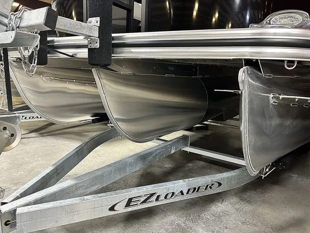 Slide: The Image of Lowe SS 210 WT 2026 - 12