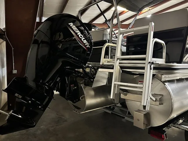 Slide: The Image of Lowe SS 210 WT 2026 - 14