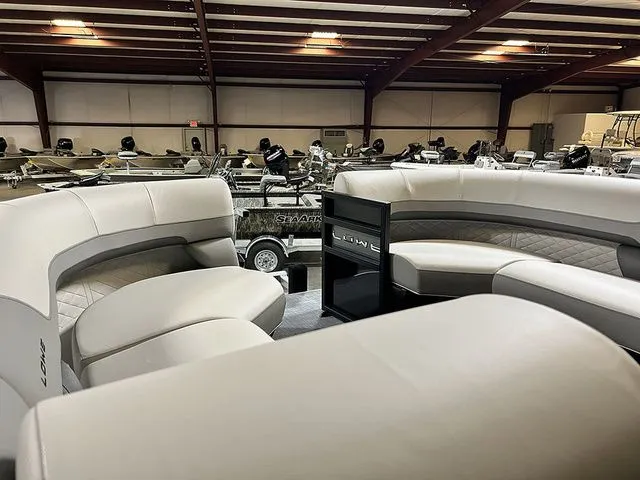 Slide: The Image of Lowe SS 210 WT 2026 - 8