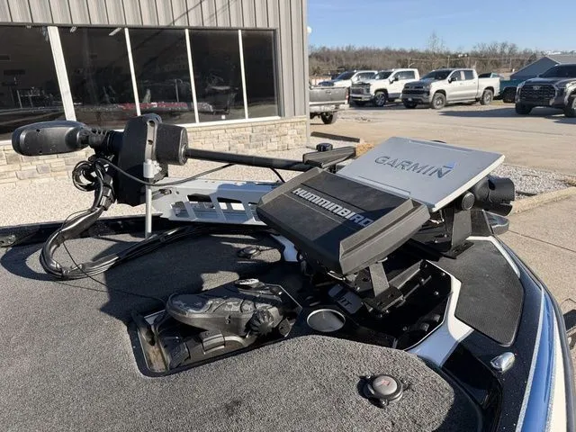 Slide: The Image of Skeeter FXR20 Limited 2021 - 11