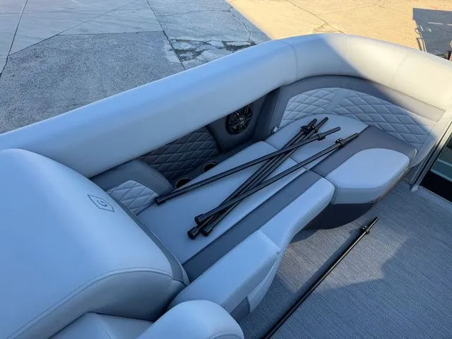 Slide: The Image of Godfrey Monaco 235 SBC - Yamaha 200 2026 - 12