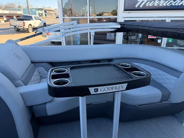 Slide: The Image of Godfrey Monaco 235 SBC - Yamaha 200 2026 - 13