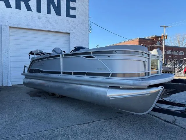 Slide: The Image of Godfrey Monaco 235 SBC - Yamaha 200 2026 - 14