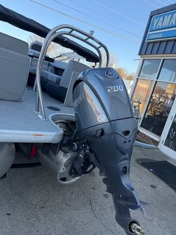 Slide: The Image of Godfrey Monaco 235 SBC - Yamaha 200 2026 - 3