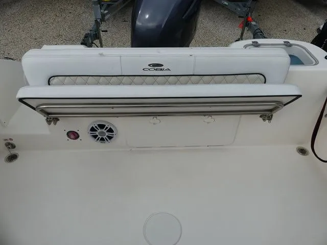 Slide: The Image of Cobia 220 Dual Console 2018 - 5