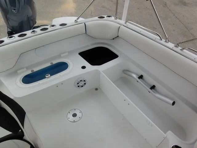 Slide: The Image of Stingray 212 SC 2026 - 19