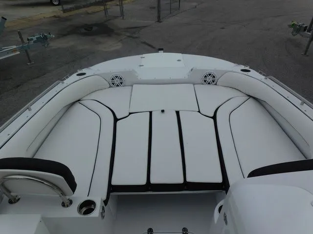 Slide: The Image of Stingray 212 SC 2026 - 22