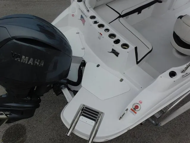 Slide: The Image of Stingray 212 SC 2026 - 8